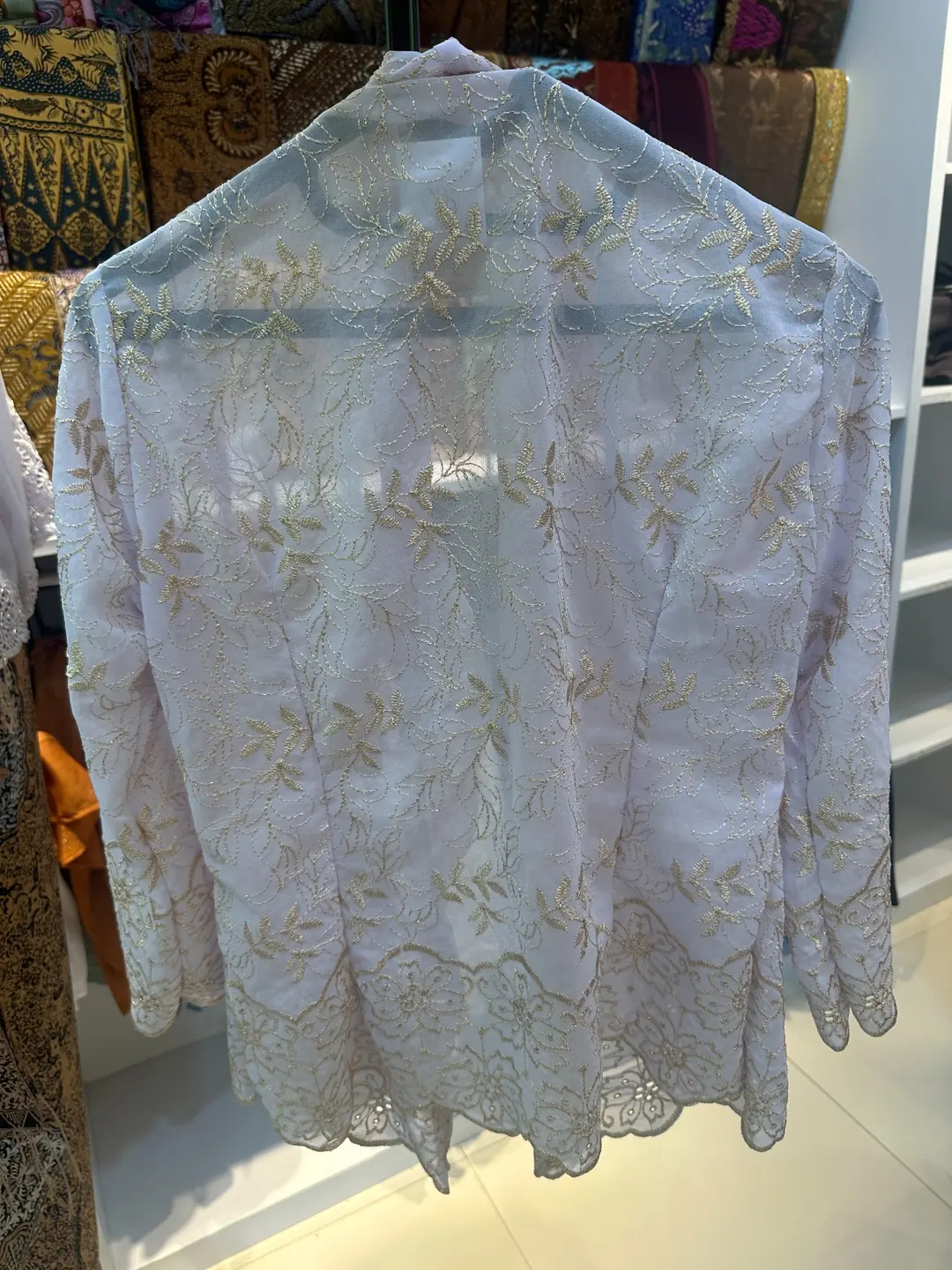 Kebaya Putih Gold